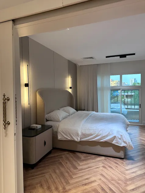 Modern hotel suite with self check-in - Image 1