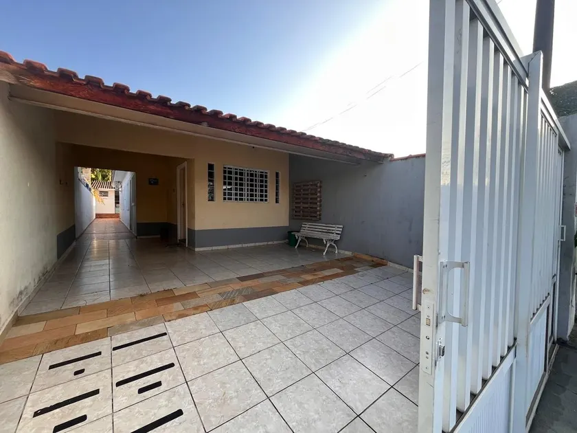 Family House on Peruibe Beach - Image 1
