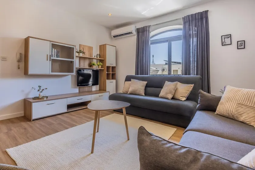 Gzira 3 bedroom apartment - Image 1