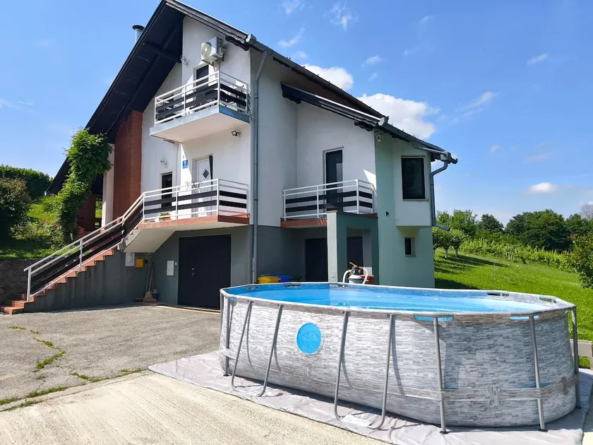 Villa Merkur Orahovica - Holiday Home with Pool and Jacuzzi - Image 1