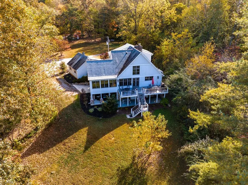 Relaxing 5BR Lake House Retreat - Image 1