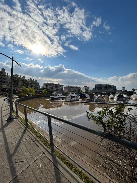 Stay in the big bay! - Image 1