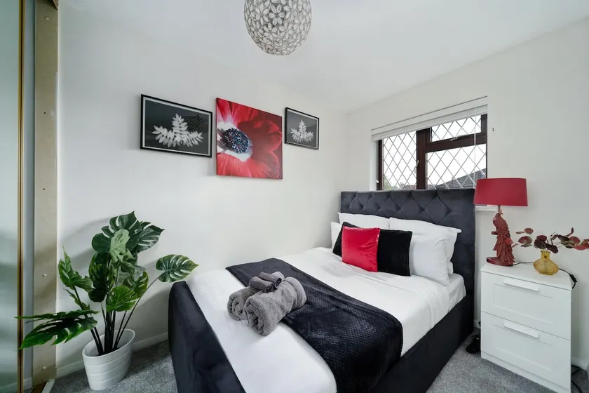 IMMACULATe Home Near Central London - Image 1