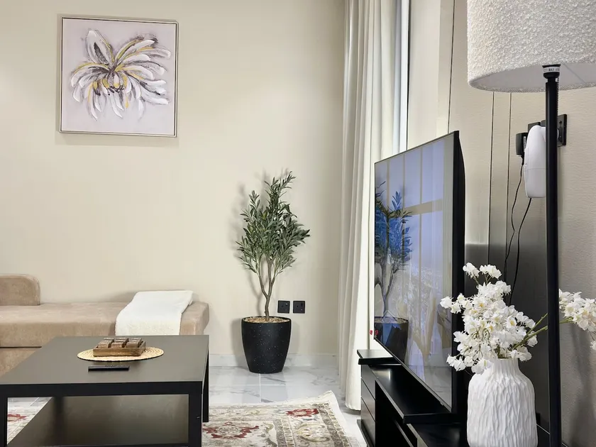 Luxury hotel room and lounge 36 - Image 1