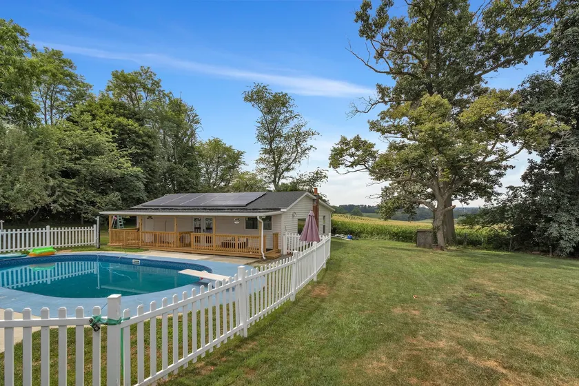 Country Cabana - Image 1