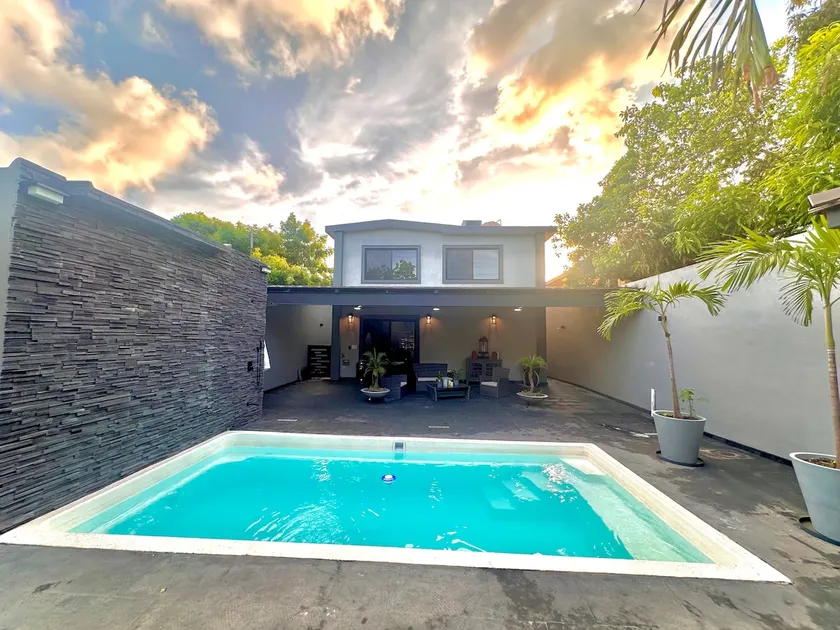 Casa Palmas - Image 1