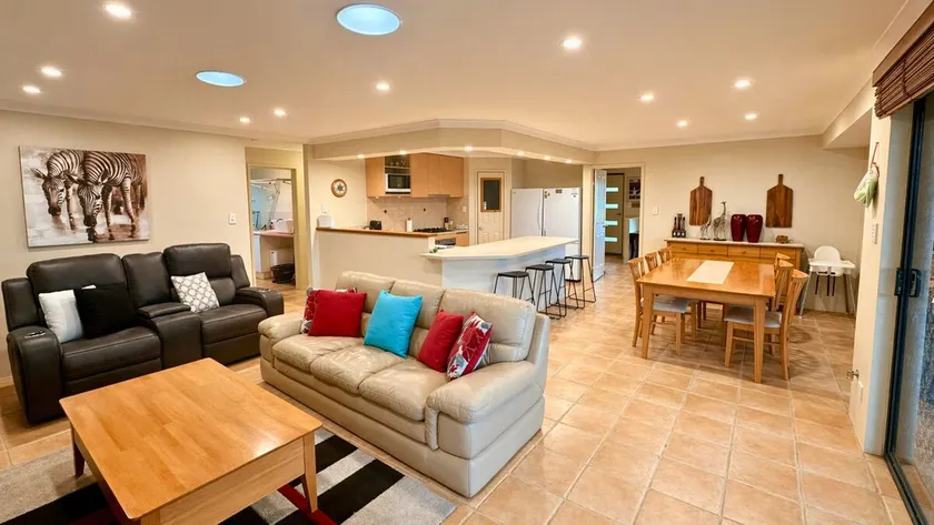 Anne's Retreat - Busselton - Image 1