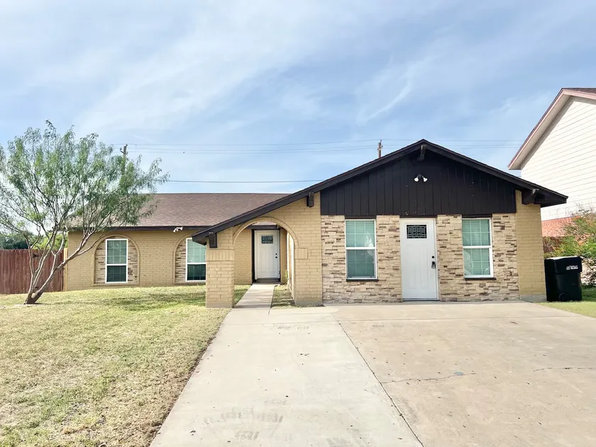 Perfect for Families and Groups, Pool, Fenced - Image 1