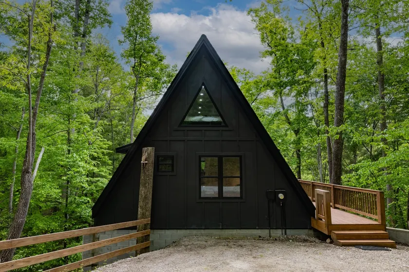 The Turtle • Pet friendly • Hot Tub • Romantic - Image 1