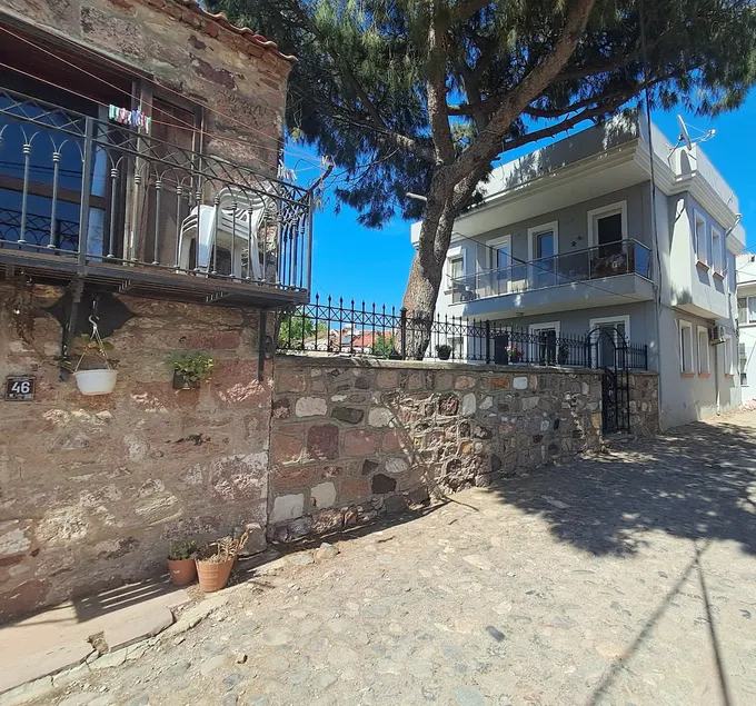 Cunda beach 300~m to the beaches area with 700~m garden. - Image 1