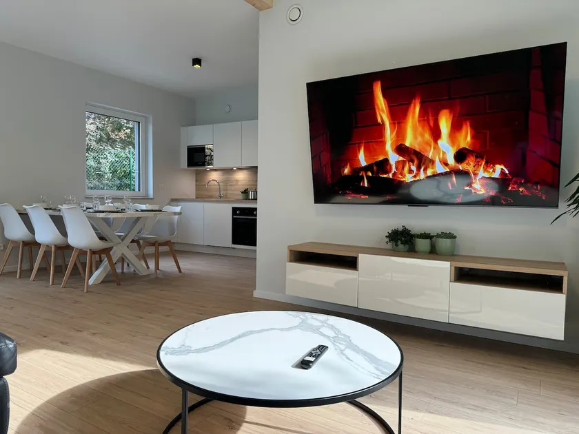 NEW apartment, 2 bedrooms, 3 beds, 6 people - Image 1