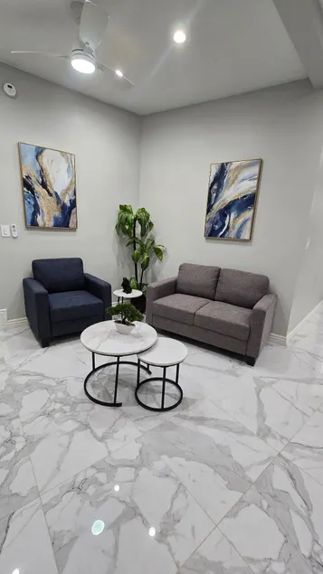 Comfortable apartment near the consulate - Image 1