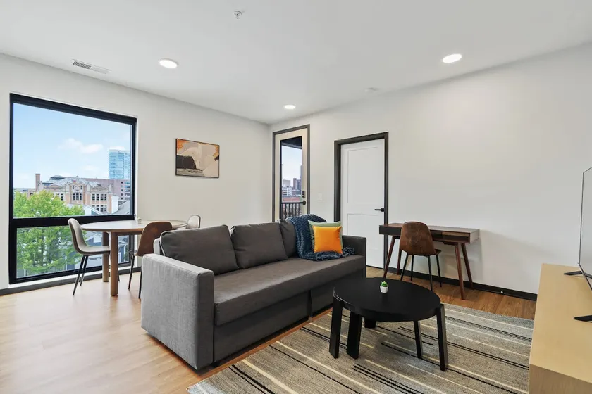 CozySuites Mass with lounge and roof deck #7 - Image 1