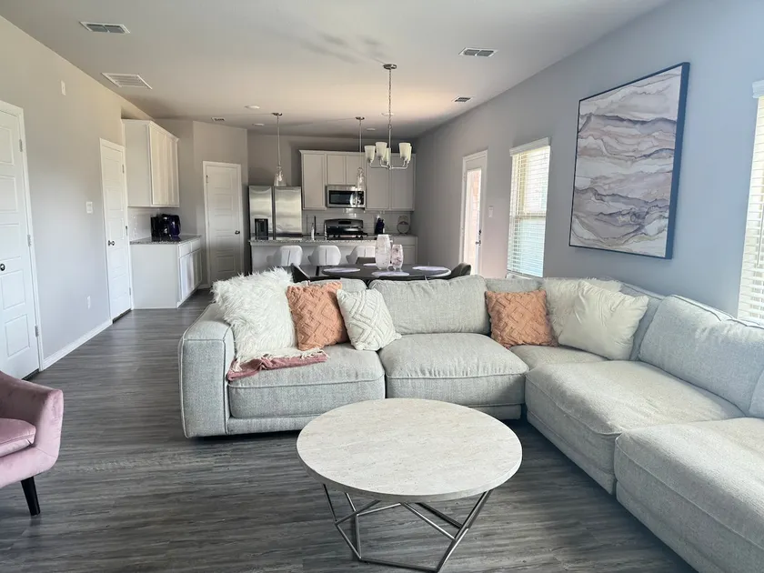 Bright & Spacious 4BR Home with Expansive Backyard - Image 1