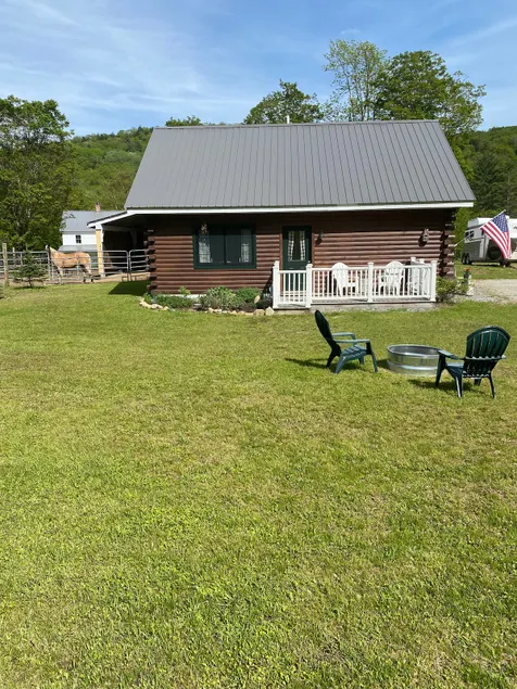 Vermonts Best Cabin at Trail End Ranch - Image 1