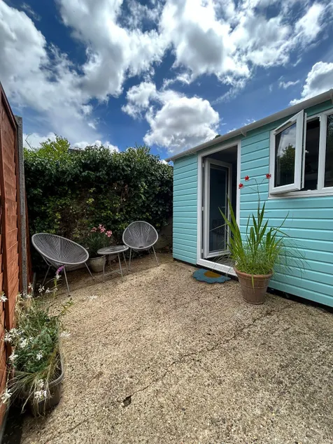 Spacious log cabin in Whitstable - Image 1