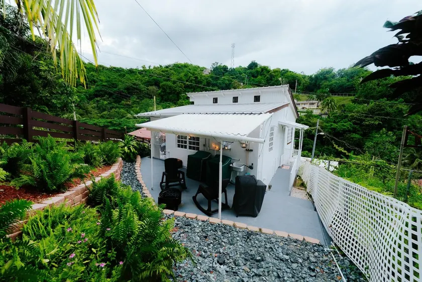 Tata's House in the mountains of Ponce - Image 1