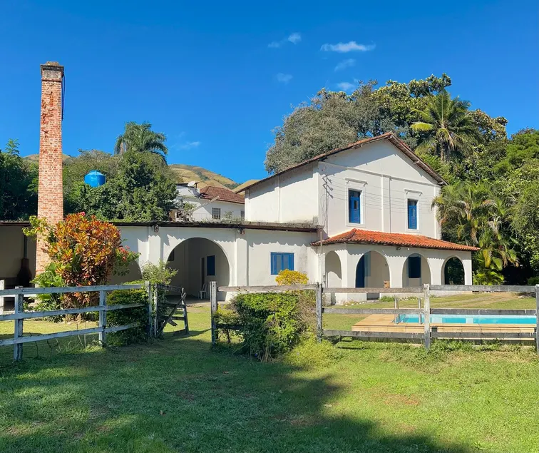 Mansion | Pool, Fireplace and Nature - Image 1
