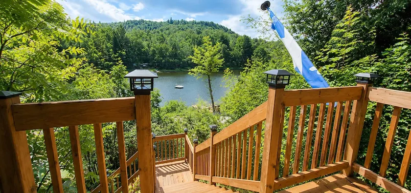 Serenity Tree house on the lake - Image 1