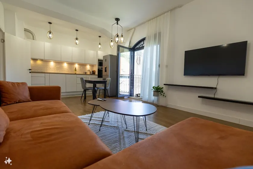 Parkside Residence - City Center - Image 1