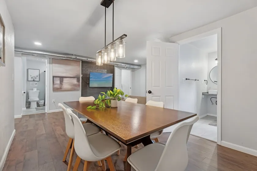 7BR Home | 12 mins Tinker AFB, Sleeps 16 - Image 1