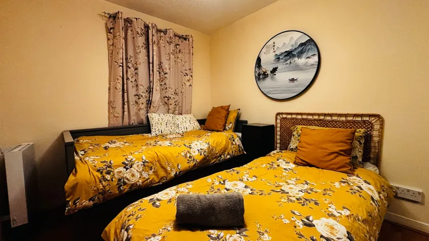 New Decor Apartment close to Edinburgh City Center - Image 1