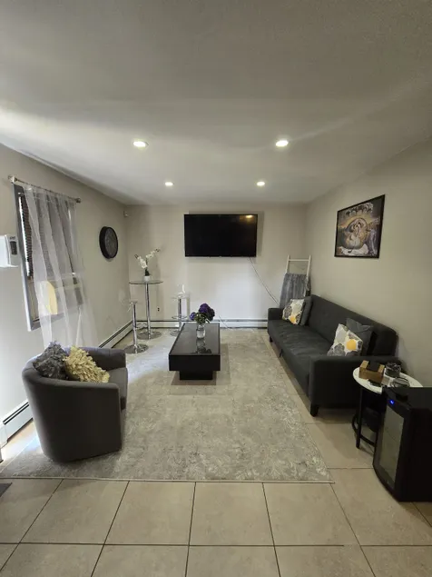 Gigi's Home away from home - Image 1
