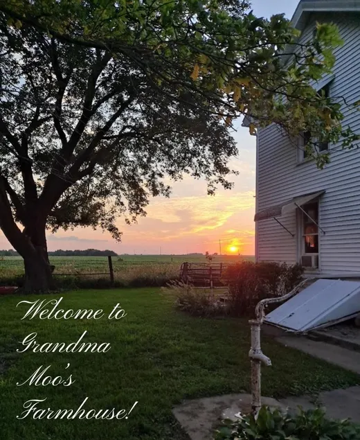 Grandma Moo's Farmhouse - Image 1