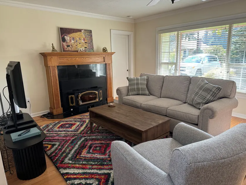 Cozy 3 Bdr in Olympia for family/business travel - Image 1