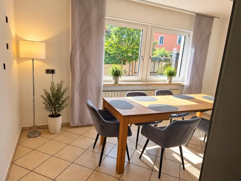 Apartment an der Linde - First Floor - 3 Bedrooms - Image 1