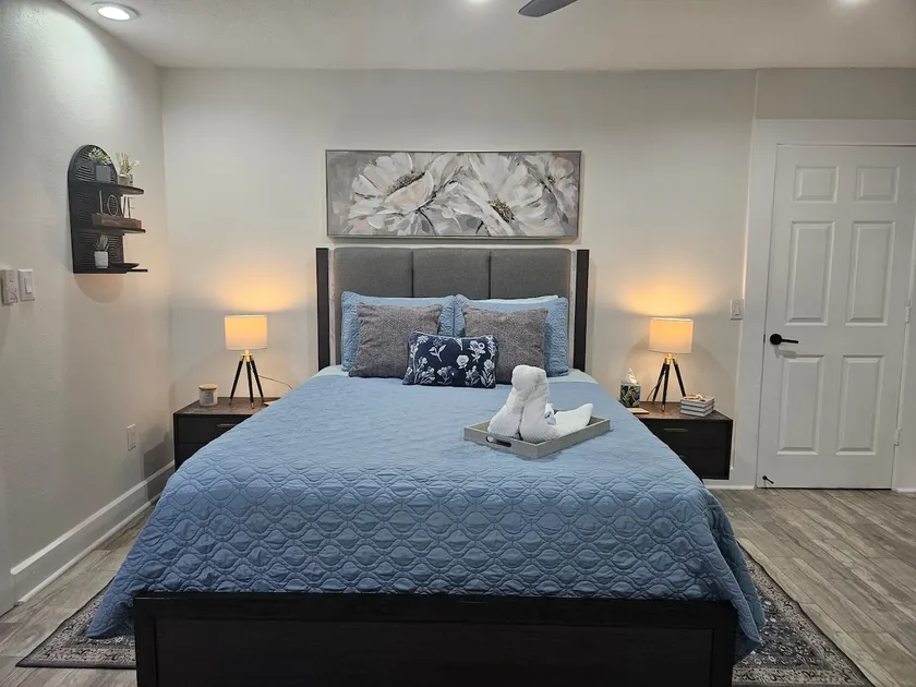 Cozy guest suite in Tampa. - Image 1