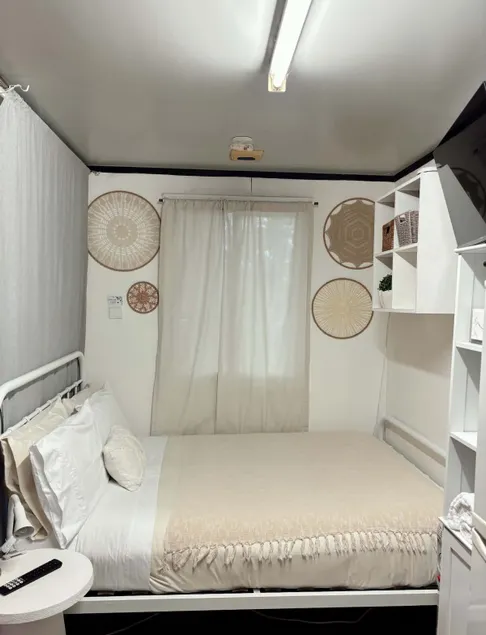 'BELLO AWAY' Teeny Tiny House Self-Contained - Image 1