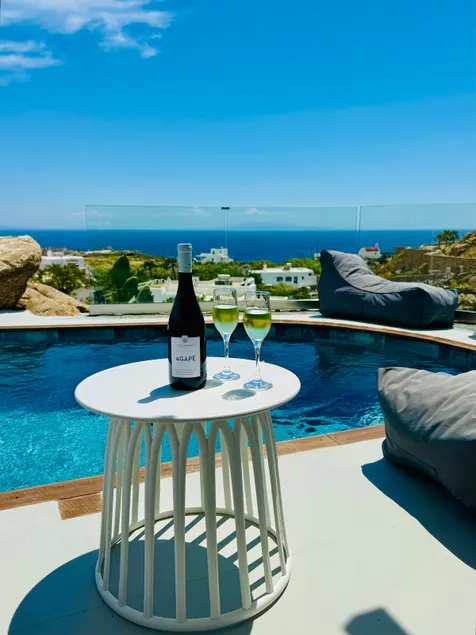 2 Bedroom Apartment with Private Pool & Sea View - Image 1