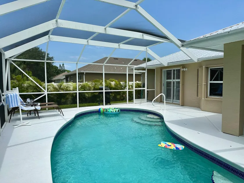 Pool Retreat & Minutes to Beach - Image 1