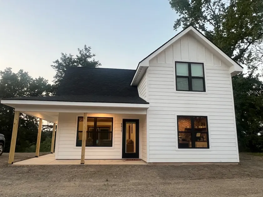 ”Pike's Place” New Cabin in Daisy Ark. - Image 1