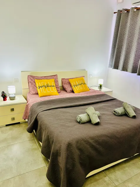 Cosy Seaside APT, 200m from the Seafront - Image 1
