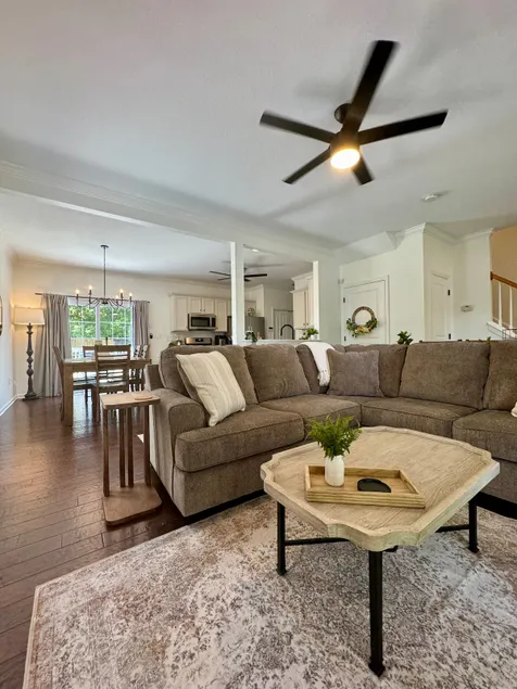 Luxe Oasis Northshore Choto Pets OK 3 KING 4 TWINS - Image 1