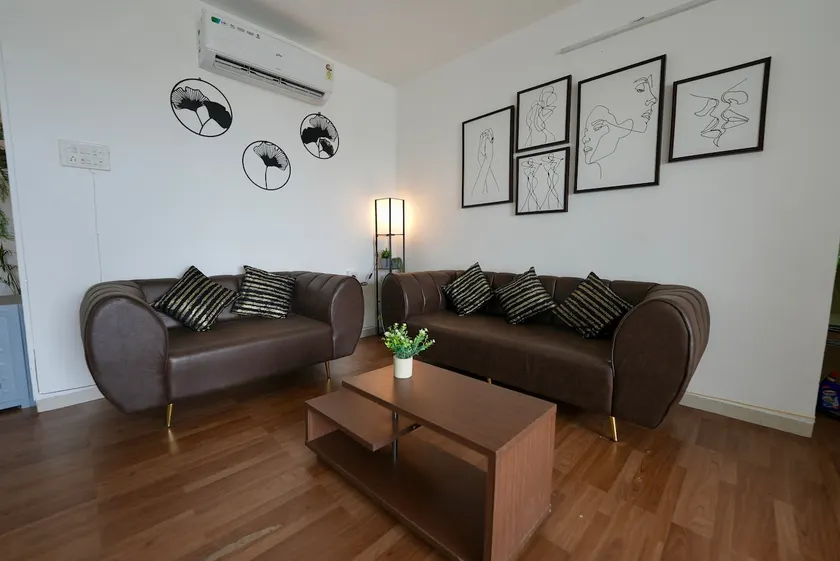 Urban Casa on 12th floor - Image 1