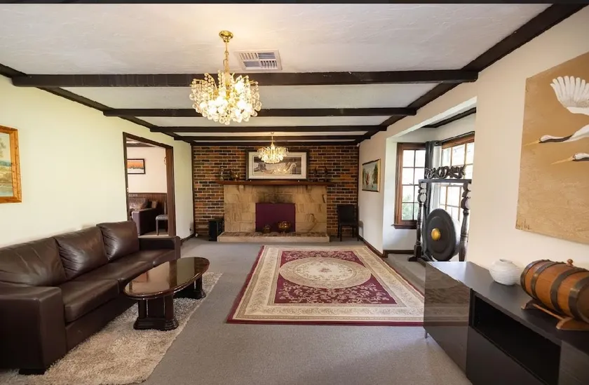 Luxury House 5 bedrooms - Image 1
