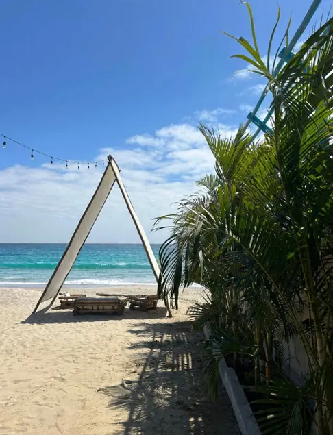 Sweet Oceanfront Escape - Image 1