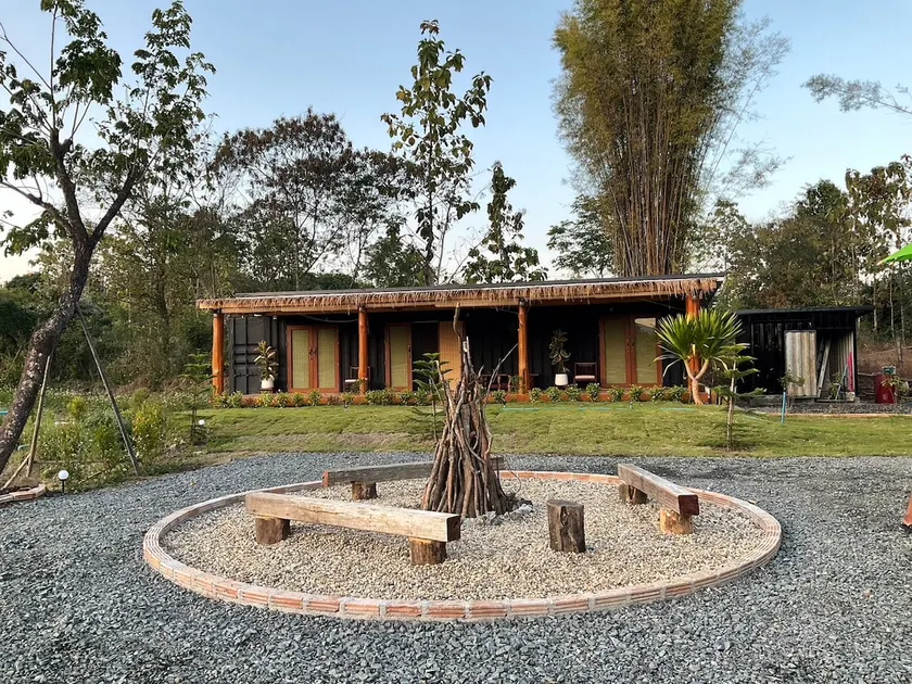 Mae on country home - Image 1