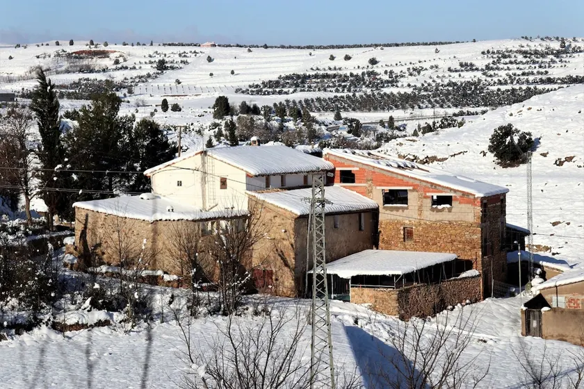 House in Albentosa - Image 1