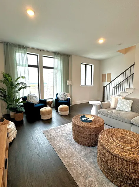 Brand New! Lakefront*Walk2Lake*WaterView*SoakTub - Image 1