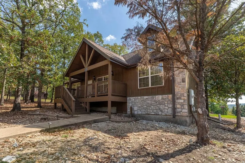Falling Leaf Lodge-Stonebridge Resort-FreeTix - Image 1