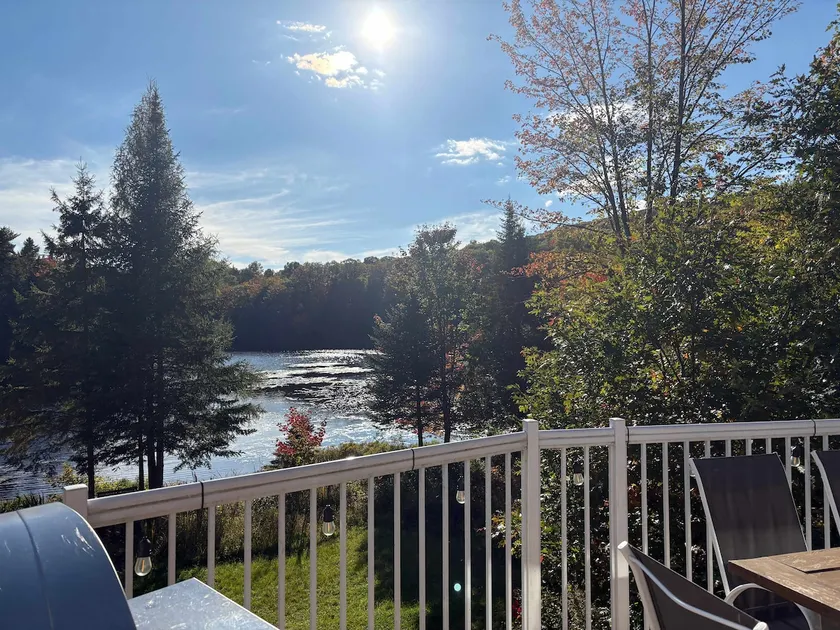 L'Octogone • Lake, Spa & Sauna - Image 1
