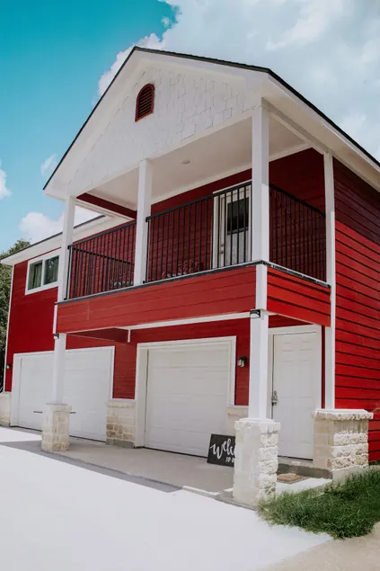 The Red Barn Loft - Image 1