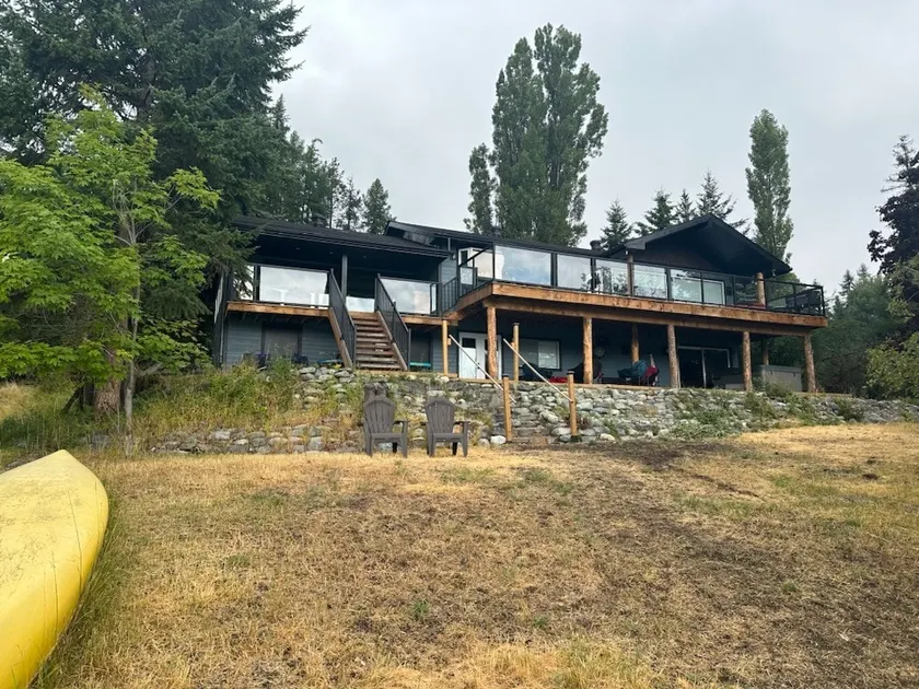 Jim Smith Lake house - Image 1