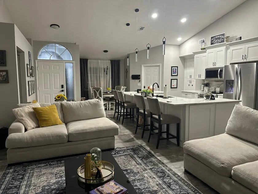 Abby’s Place - Image 1