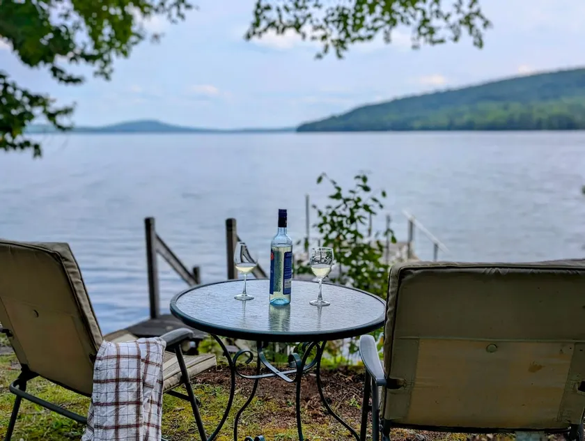 Charming Lakefront Cottage | WiFi + AC | Sleeps 7 - Image 1