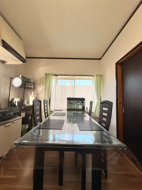 Nostalgic apartment near the final station, Apartment 2 - Image 1